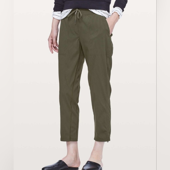 Lululemon Dance Studio Crop II *Unlined 20" Dark Olive. Size 6 - Picture 1 of 16